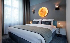 Hotel Legend